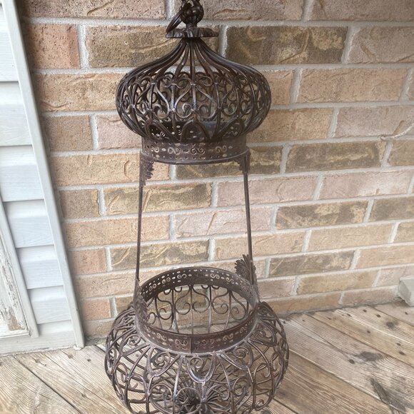 (VHD) Vintage .Iron Hanging Lantern. Rare Find. - Picture 9 of 11